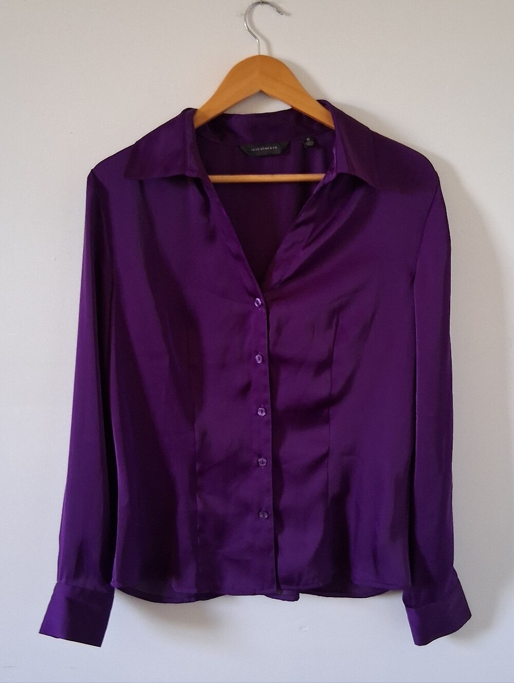 Purple Satin Button-Up Women's Blouse Investments Size 10 Plum Long Sleeve Top